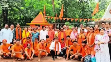बालोद: दल्लीराजहरा से 70 कांवड़िए रवाना, बाबा बैजनाथ धाम के लिए निकला श्रद्धालुओं का जत्था
