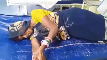 ईसागढ़: छीरखेड़ा गांव में 49 वर्षीय महिला को अज्ञात जहरीले जीव ने काटा, ज़िला अस्पताल में भर्ती