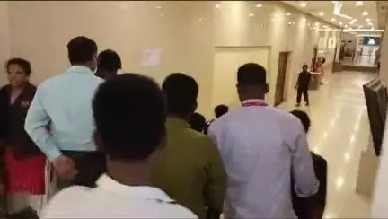 திருச்சி: ஆதரவற்ற குழந்தைகளுடன் திரைப்படம் பார்த்த திருச்சி சரக டிஐஜி வருண் குமார்