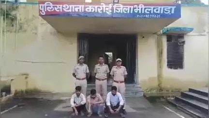 सहाड़ा: कारोई पुलिस ने अवैध शराब परिवहन के खिलाफ की बड़ी कार्रवाई, 4 लाख 32 हजार रुपये की शराब और एक लग्जरी बस किया ज़ब्त