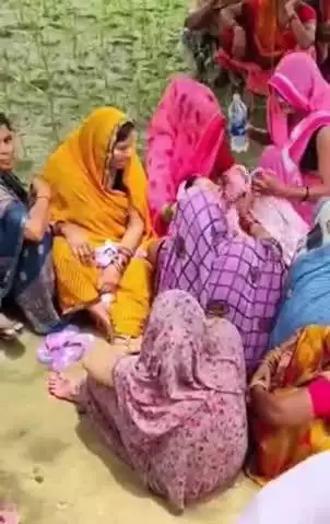 घाटमपुर: माया का पुरवा में नलकूप की कोठरी के बरामदे में पंखे से लटका मिला अधेड़ का शव, पुलिस जांच में जुटी