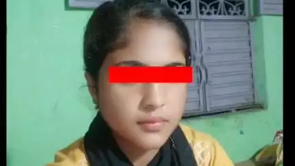 রামপুরহাট ১: একটি মেস থেকে  একাদশ শ্রেণির এক ছাত্রীর ঝুলন্ত মৃতদেহ উদ্ধার ঘিরে চাঞ্চল্য ,ঘটনাটি ঘটেছে বীরভূমের রামপুরহাটে