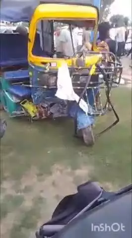 खतौली: मंसूरपुर के हाईवे मार्ग पर अनियंत्रित होकर कई वाहन आपस में भिड़े, दो लोगों को आई गंभीर चोट, पुलिस ने कराया भर्ती