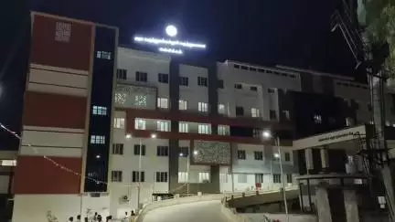 திண்டுக்கல் கிழக்கு: தோமையார்புரம் அருகே இருசக்கர வாகனத்தில் நிலை தடுமாறி கீழே விழுந்து 2 பேர் படுகாயம்