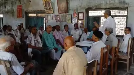 बेतिया: भारतीय कम्युनिस्ट पार्टी की जिला परिषद की बैठक बलिराम भवन सभागार में हुई संपन्न