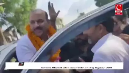 अमरोहा के पूर्व सांसद दानिश अली का स्वागत करते हुए  कासिम खान काजी हम्माद मुबीन मंजर अब्बास सरदार बलवीर सिंह के साथ