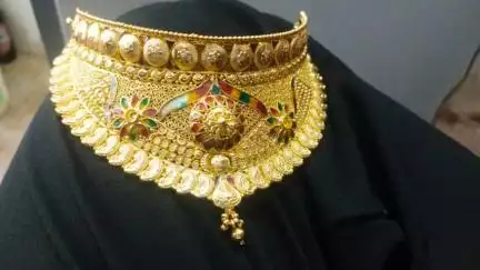 कोई भाई ने बैंक से गोल्ड लोन लिया है और अब बैंक आप का सोना बेच रही है और आप छुङा नही सकतै तो संपर्क करे आज ही 8104928716