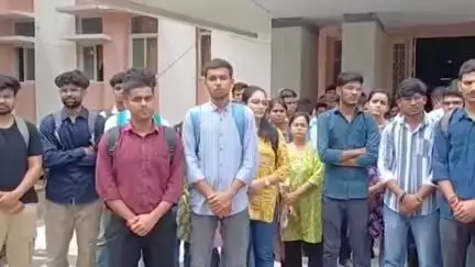 हुज़ूर: श्याम शाह मेडिकल कॉलेज: डॉक्टर के निलंबन का विरोध, अन्य डॉक्टरों ने कार्यवाही को बताया गलत