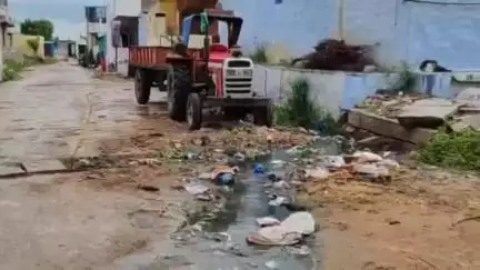 ఎమ్మిగనూరు: ఎమ్మిగనూరు : గోనెగండ్ల మండలం బైలుప్పల గ్రామంలో డ్రైనేజీ నీరు ప్రధాన రహదారిపై నిలిచి కాలనీవాసులు ఇబ్బందులు #localissues