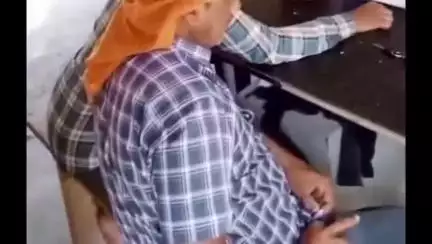 सिरसागंज: सिरसागंज तहसील के लेखपाल का ग्रामीण से पैसे लेते हुए वीडियो हुआ वायरल, एसडीएम ने तहसीलदार को जांच के आदेश दिए