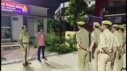 खेकड़ा: CO खेकड़ा और चांदीनगर थाना प्रभारी ने खेकड़ा व चांदीनगर कांवड़ मार्ग पर कांवड़ मोबाइल को सुरक्षा के संबंध में किया ब्रीफ