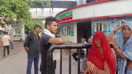 लाडपुरा: उम्मेदगंज में अज्ञात वाहन की टक्कर से बाइक सवार अधेड़ की इलाज के दौरान हुई मौत, पुलिस करवा रही पोस्टमार्टम