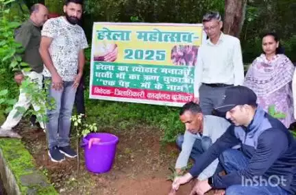 बागेश्वर: हरेला पर्व पर एक पेड़ मां के नाम अभियान के तहत वृक्षारोपण कार्यक्रम आयोजित