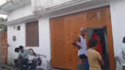 बिलारी: कुबरी मानक गांव में घर में घुसा बदमाश, महिला से लूट का प्रयास, विरोध करने पर महिला को चाकू मारकर किया घायल