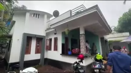 കോഴിക്കോട്: ഫറൂഖ് പെരുമുഖത്ത് വീടിന് തീപിടിച്ചു. ആളപായം ഒന്നുമില്ല