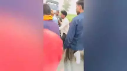 हाटपिपल्या: इंदौर-बैतूल मार्ग पर बारीनाका क्षेत्र में एम्बुलेंस और ट्रक की टक्कर, एम्बुलेंस चालक गंभीर घायल