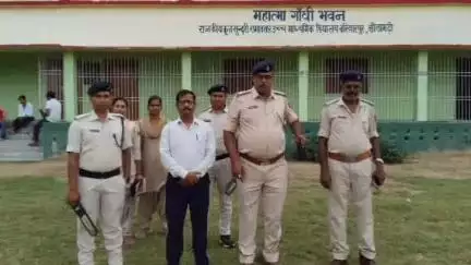 डुमरा: सीतामढ़ी जिले के विभिन्न केंद्रों पर सिपाही भर्ती परीक्षा कड़ी सुरक्षा के बीच जारी