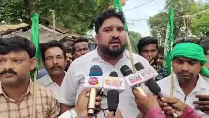 ବସ୍ତା: ଏଫଏମ କଲେଜର ଛାତ୍ରୀ ମୃତ୍ୟୁ କୁ ନେଇ ବିଜେଡି ପକ୍ଷରୁ ବସ୍ତା ବନ୍ଦ, ଆନ୍ଦୋଳନ କାରୀଙ୍କ ପ୍ରତିକ୍ରିୟା