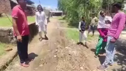 बेहट: वोट नहीं तो सड़क भी नहीं, कुरडीखेड़ा के ग्रामीणों का जनप्रतिनिधियों पर आरोप #Jansamasya
