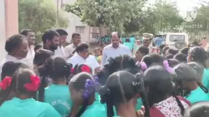 దేవరకొండ: ప్రభుత్వ గిరిజన ఆశ్రమ బాలికల పాఠశాలను తనిఖీ చేసిన ఎమ్మెల్యే బాలు నాయక్, RDO రమణారెడ్డి