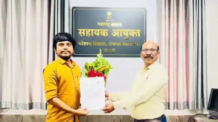 जालना: कौशल्य विकास रोजगार व उद्योजकता विभागामध्ये समन्वयक दिनेश उढाण यांचा अण्णासाहेब आर्थिक विकास महामंडळाकडून सन्मान..