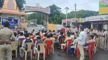 ಬಾಗಲಕೋಟೆ: ಸಾರ್ವಜನಿಕರ ಸುರಕ್ಷತೆಗಾಗಿ ಇಲಾಖೆಯೊಂದಿಗೆ ಕೈ ಜೋಡಿಸಿ, ನಗರದ ವಿದ್ಯಾಗಿರಿಯಲ್ಲಿ ಡಿವೈಎಸ್ಪಿ ಗಜಾನನ ಸುತಾರ್
