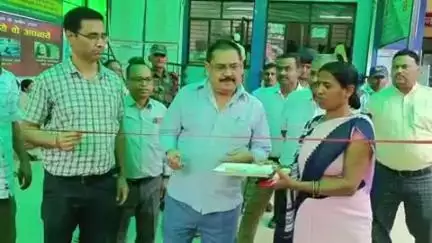 बिहार: बिहार शरीफ: मॉडल अस्पताल में सिविल सर्जन ने दस्त रोग के रोकथाम के लिए दवा स्टॉल का उद्घाटन किया