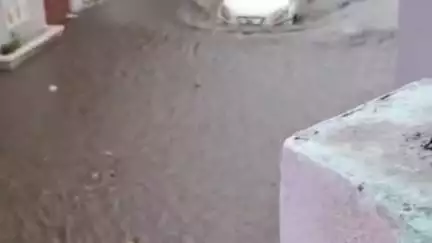मंडला: सुबह की बारिश से सुभाष वार्ड की गलियां जलमग्न, घरों और दुकानों में भी भरा पानी