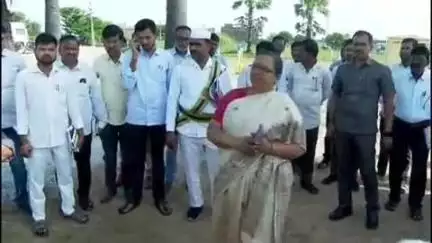 హుస్నాబాద్: కోహెడలో రాష్ట్ర గవర్నర్ జిష్ణుదేవ్ పర్యటన ఏర్పాట్లను పరిశీలించిన జిల్లా కలెక్టర్ హైమావతి