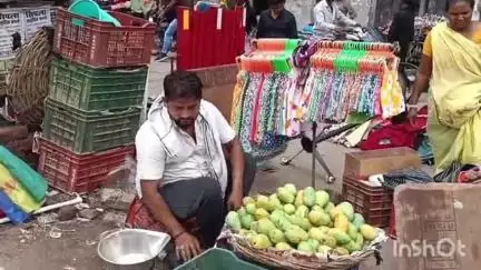 उन्नाव: उन्नाव सदर कोतवाली क्षेत्र अंतर्गत धवन रोड पर हो रहा अवैध अतिक्रमण, आए दिन होता है झगड़ा