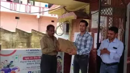 ଝାରସୁଗୁଡା: ଟିପିଡବ୍ଲୁଓଡ଼ିଏଲ ବ୍ରଜରାଜନଗର ସବ ଡିଭିଜନ ପକ୍ଷରୁ ଖୁଲ ଯା ସିମସିମ ବା ପେ ଏଣ୍ଡ ୱିନ କାର୍ଯ୍ୟକ୍ରମରେ ଛଅ ଜଣ ଗ୍ରାହକଙ୍କୁ କରାଗଲା ପୁରସ୍କୃତ