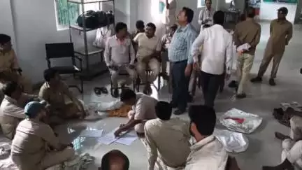 गया टाउन सीडी ब्लॉक: गया प्रधान डाकघर कार्यालय में डाक कर्मचारियों ने 7 सूत्री मांगों को लेकर दिया धरना
