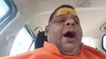 जिलाधिकारी मोदिया दिनांक 20 जुलाई 2025 तक जांच कर न्याय नहीं मिला तो दिए गए पत्रक के मुताबिक 6 हॉस्पिटल स्वयं प्राइवेट चलने वाले बने नूडल अधिकारी किस आधार पर दिनांक 21 जुलाई 2025 से कलेक्ट परिषद में अनशन पर बैठेंगे विश्व हिंदू सेवा