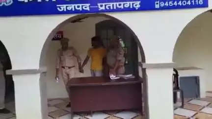 लालगंज: रायपुर तियाई के पास से अवैध तमंचा और जिंदा कारतूस के साथ अभियुक्त को गिरफ्तार किया गया, भेजा गया जेल