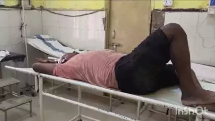 किला बाजार में पुलिस चौकी के समीप बेखौफ दबंगों ने एक व्यवसाई को जमकर पीटा, हालत गंभीर, जिला अस्पताल में कराया गया भर्ती