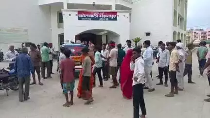 मंझनपुर: भेलखा में खेत की रखवाली कर रहे बुजुर्ग की निर्मम हत्या, लाठी-डंडों और धारदार हथियार से हमला