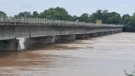 फल्गु नदी में आया बाढ़ के पानी।सभी लोग सतर्क रहे।