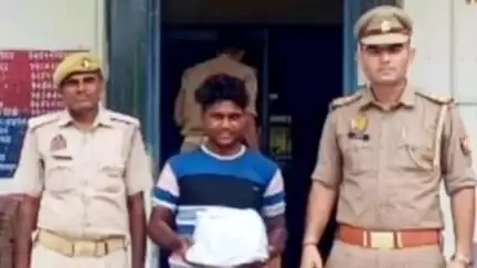 टूंडला: पुलिस ने नगला सिंघी जाने वाले कच्चे रास्ते से अवैध शराब के साथ एक आरोपी को पकड़ा