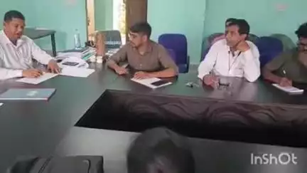कुचाई: कुचाई प्रखंड सभागार में पंचायत समिति की समीक्षा बैठक का आयोजन किया गया
