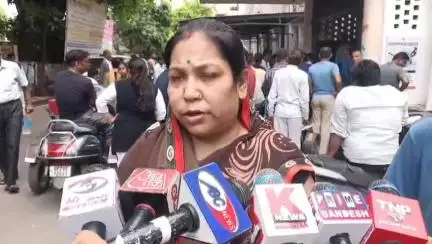 कानपुर: सूतरखाना में छत मरम्मत करने पर पड़ोसियों ने रोका, जान से मारने की दी धमकी, पीड़िता ने जिलाधिकारी से की शिकायत