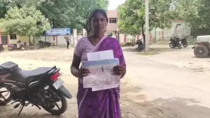 యర్రగొండపాలెం: దోర్నాల మండలం కొత్తూరు కు చెందిన మహిళ ఆవేదన, ఆస్తికోసం కుమార్తెలు అల్లుళ్లు వేధిస్తున్నారని సబ్ కలెక్టర్ కు ఫిర్యాదు