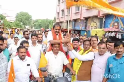 माकड़ोन: सांसद अनिल फिरोजिया ने आज 84 महादेव, नौ नारायण और सप्तसागर यात्रा का शुभारंभ किया