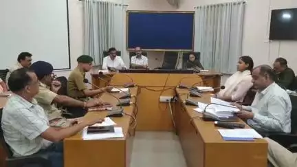 बड़गांव: कलेक्ट्रेट स्थित जिला परिषद सभागार में स्वतंत्रता दिवस समारोह की तैयारियों को लेकर हुई बैठक