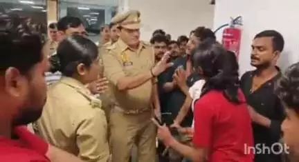 रॉबर्ट्सगंज: छपका स्थित पंचशील अस्पताल में ऑपरेशन के दौरान महिला की हुई मौत, परिजनों ने हंगामा करते हुए अस्पताल में की तोड़फोड़
