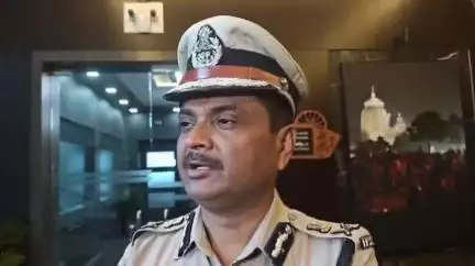 ଭୁବନେଶ୍ବର ମ୍ୟୁନିସିପାଲଟି କର୍ପୋରେସନ: ବିଜେଡି ପକ୍ଷରୁ ଲୋକସେବା ଭବନ ଉଦ୍ୟମ ବେଳେ ଧସ୍ତାଧସ୍ତି ପ୍ରସଙ୍ଗରେ ପୋଲିସ କମିସନରନଙ୍କ ଅଫିସରେ ପ୍ରତିକ୍ରିୟା ରଖିଲେ ସୁରେଶ ଦେବଦତ୍ତ ସିଂ