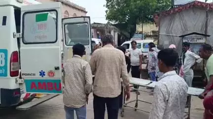 सागवाड़ा: जेठाना बस स्टैंड पर हुई जबरदस्त दुर्घटना में एक व्यक्ति गंभीर रूप से घायल