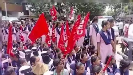 హన్వాడ: పెండింగ్లో ఉన్న ఫీజు రియింబర్స్మెంట్, బోధన రుసుమును అమలు చేయాలి