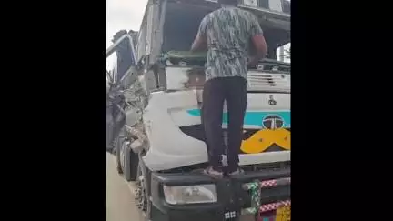 હળવદ: હળવદ-માળિયા હાઇવે પર બે ટ્રક અને છકડો રીક્ષા વચ્ચે સર્જાયો ત્રિપલ અકસ્માત...