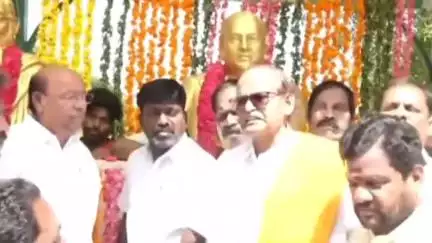 திண்டிவனம்: 'ஆட்சியில் பங்கு அதிகாரத்தில் பங்கு என அன்புமணி கூறியிருப்பது அவருடைய கருத்து' - தைலாபுரத்தில் மருத்துவர் ராமதாஸ் பேட்டி.
