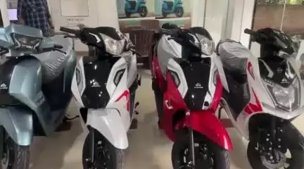 Chandwa Surya Mandir ke sameep Ampere electric scooter showroom mein 45000 se electric gadi shuru ,5 sal ki guarantee